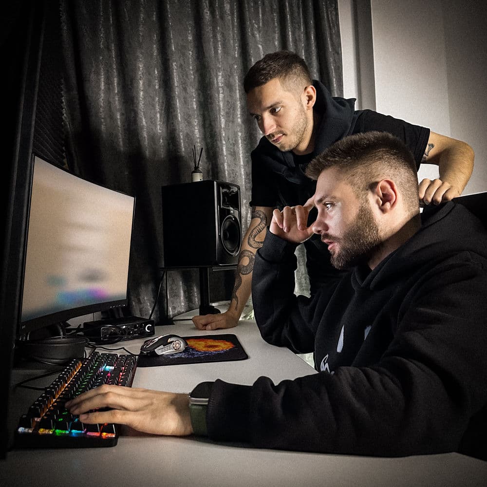 Обложка трека